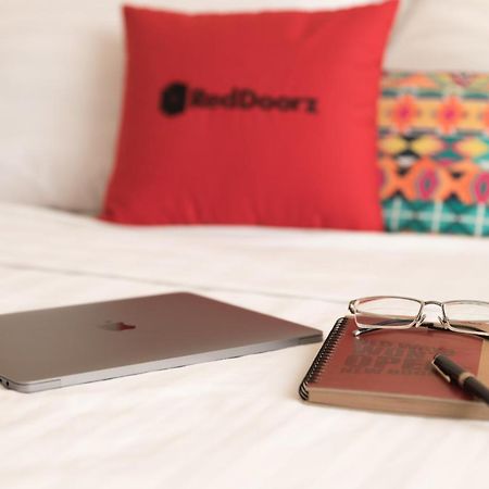 Reddoorz Premium Cloud 9 An Nhon Hotel Ho Chi Minh-Byen Eksteriør billede